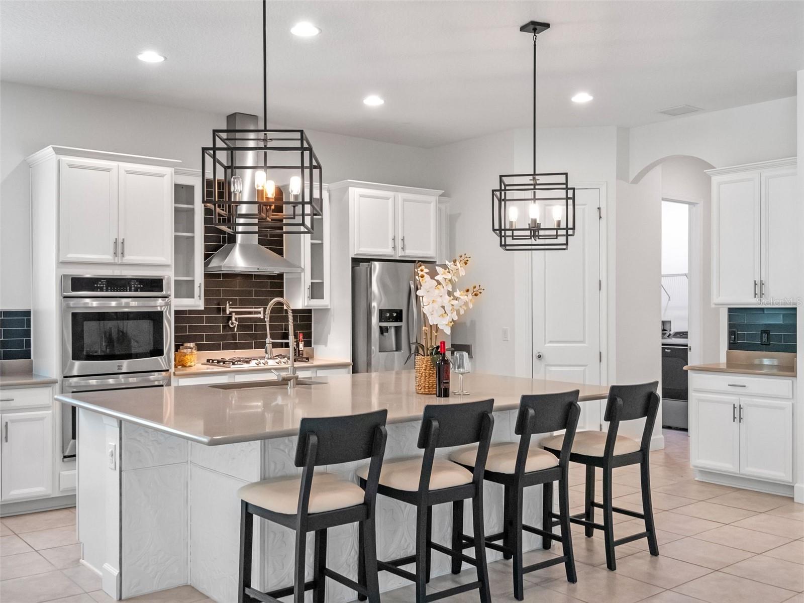 7519 MANDARIN GROVE WAY