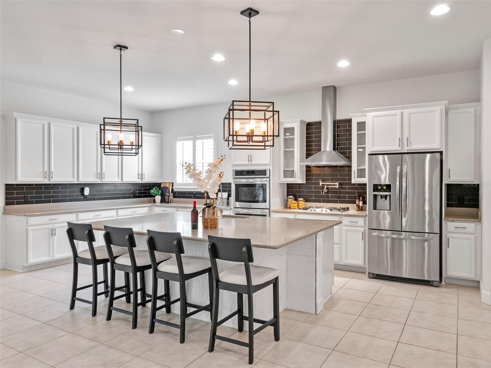 7519 MANDARIN GROVE WAY