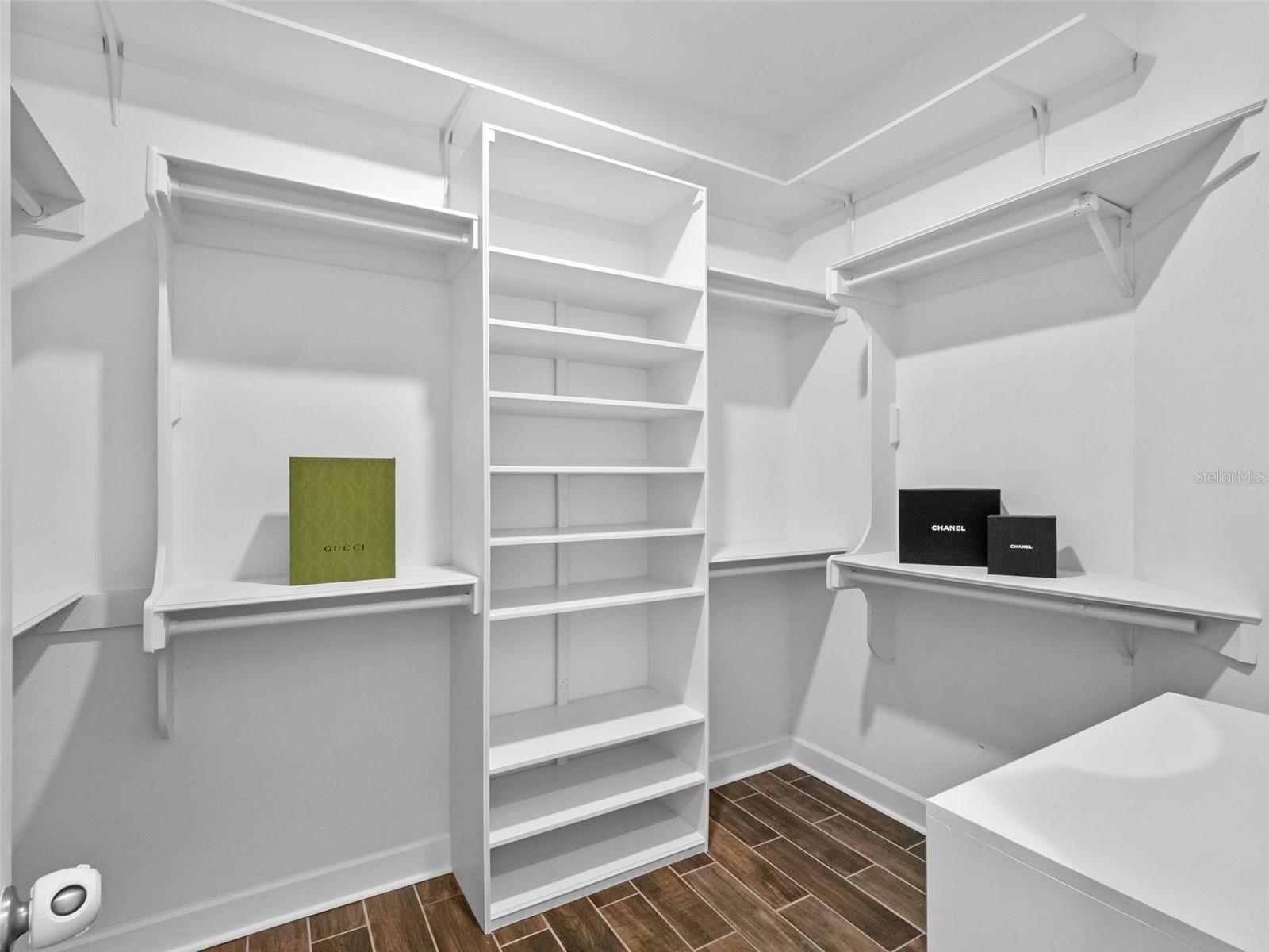 7519 MANDARIN GROVE WAY