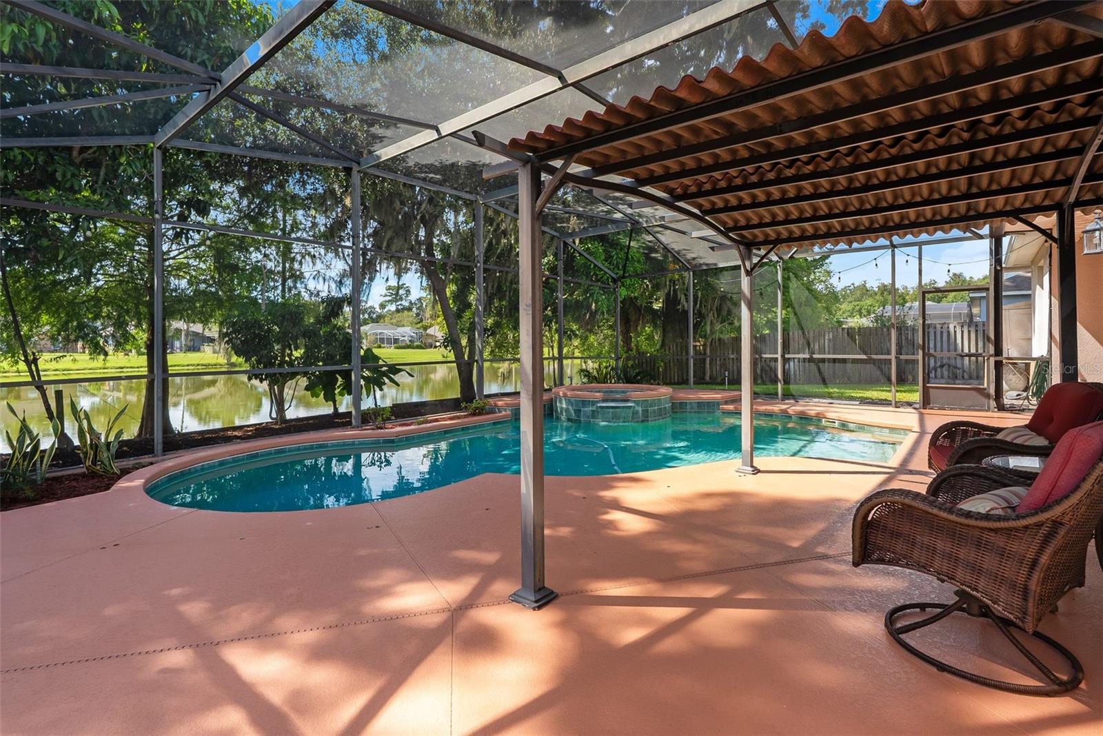 355 TWELVE OAKS DR