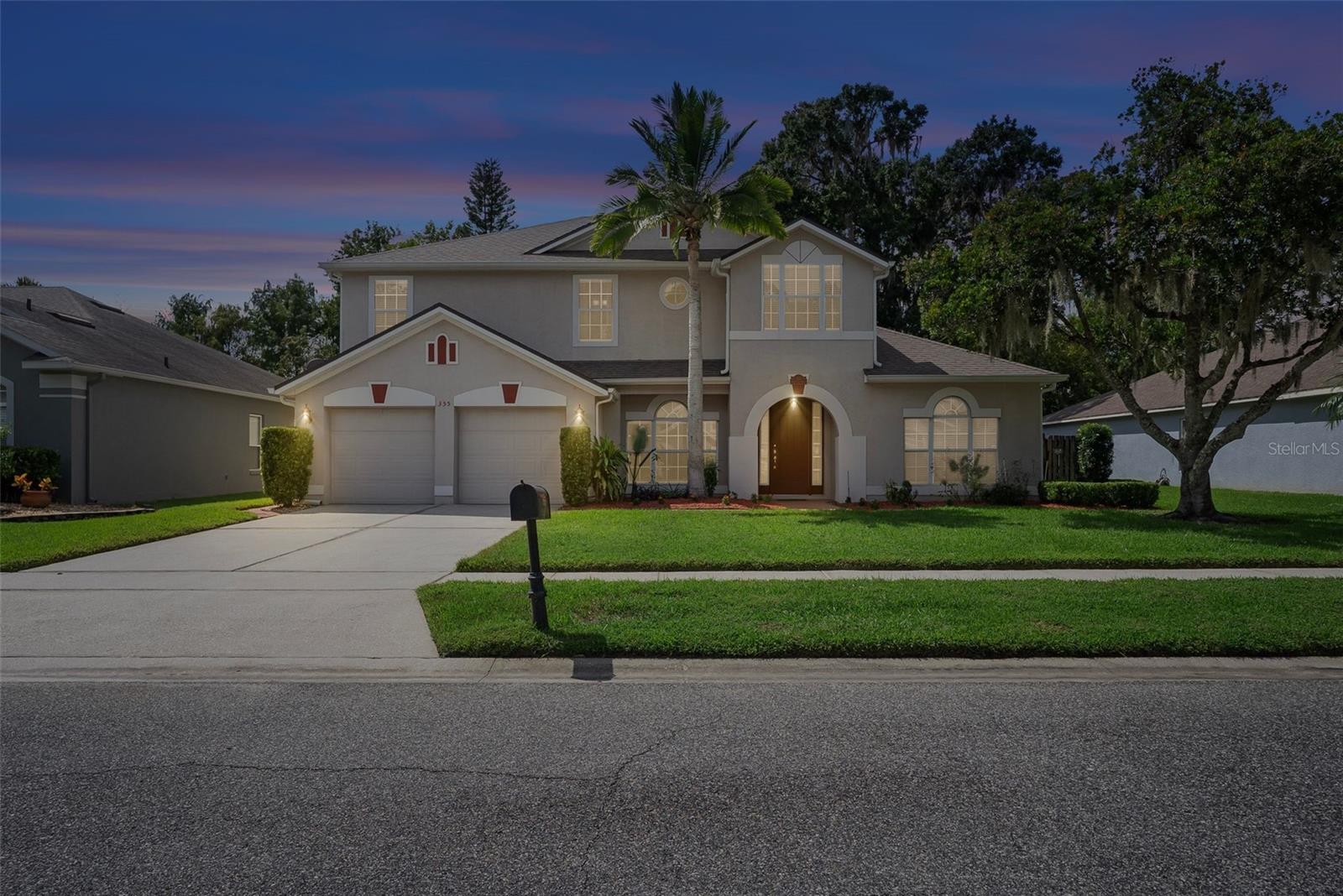 355 TWELVE OAKS DR
