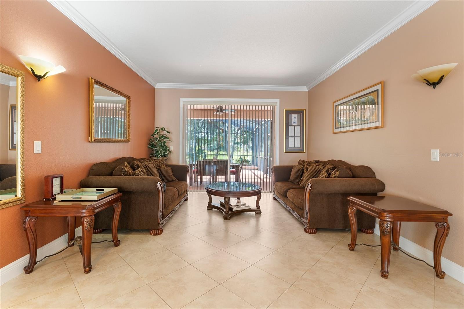 355 TWELVE OAKS DR