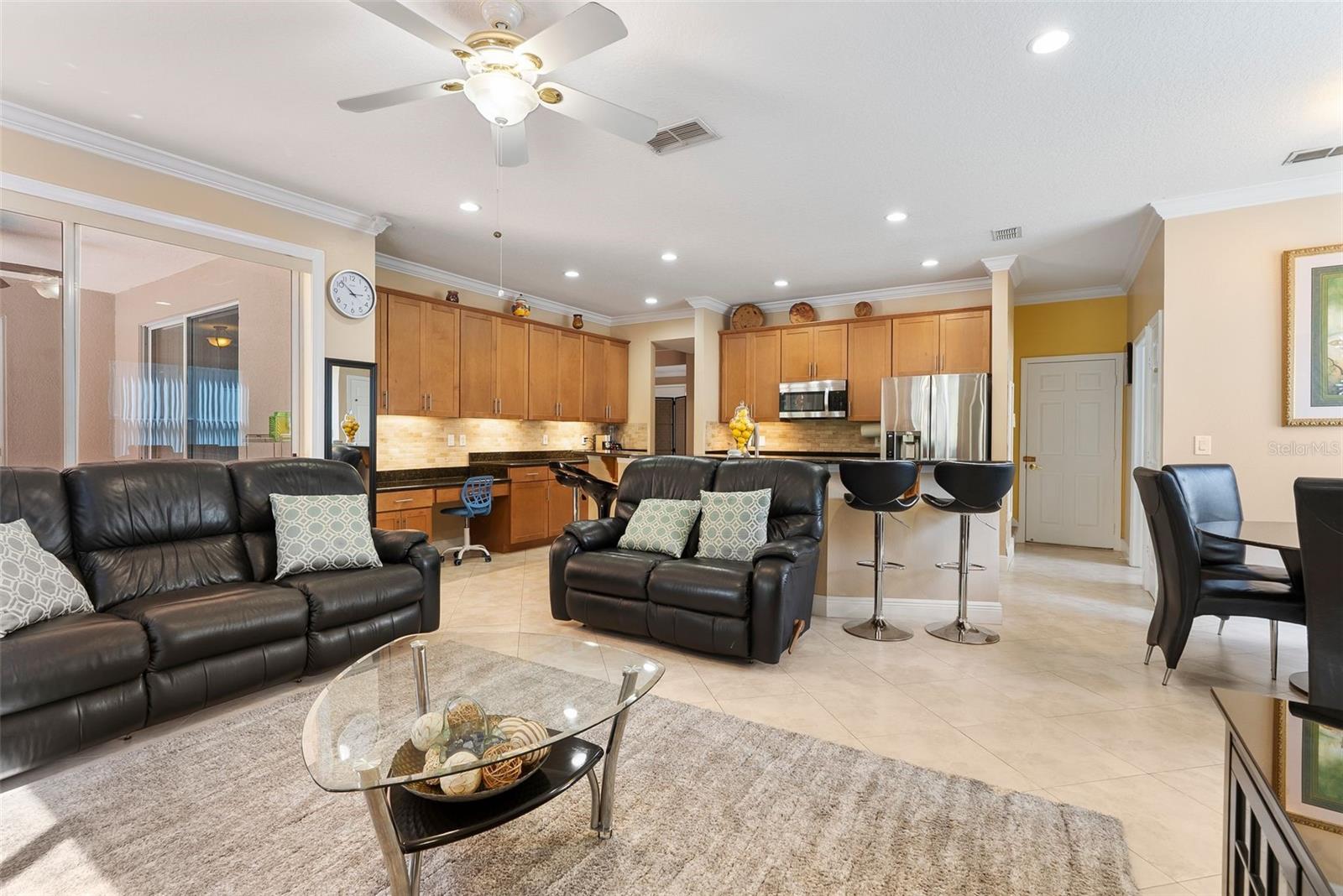 355 TWELVE OAKS DR