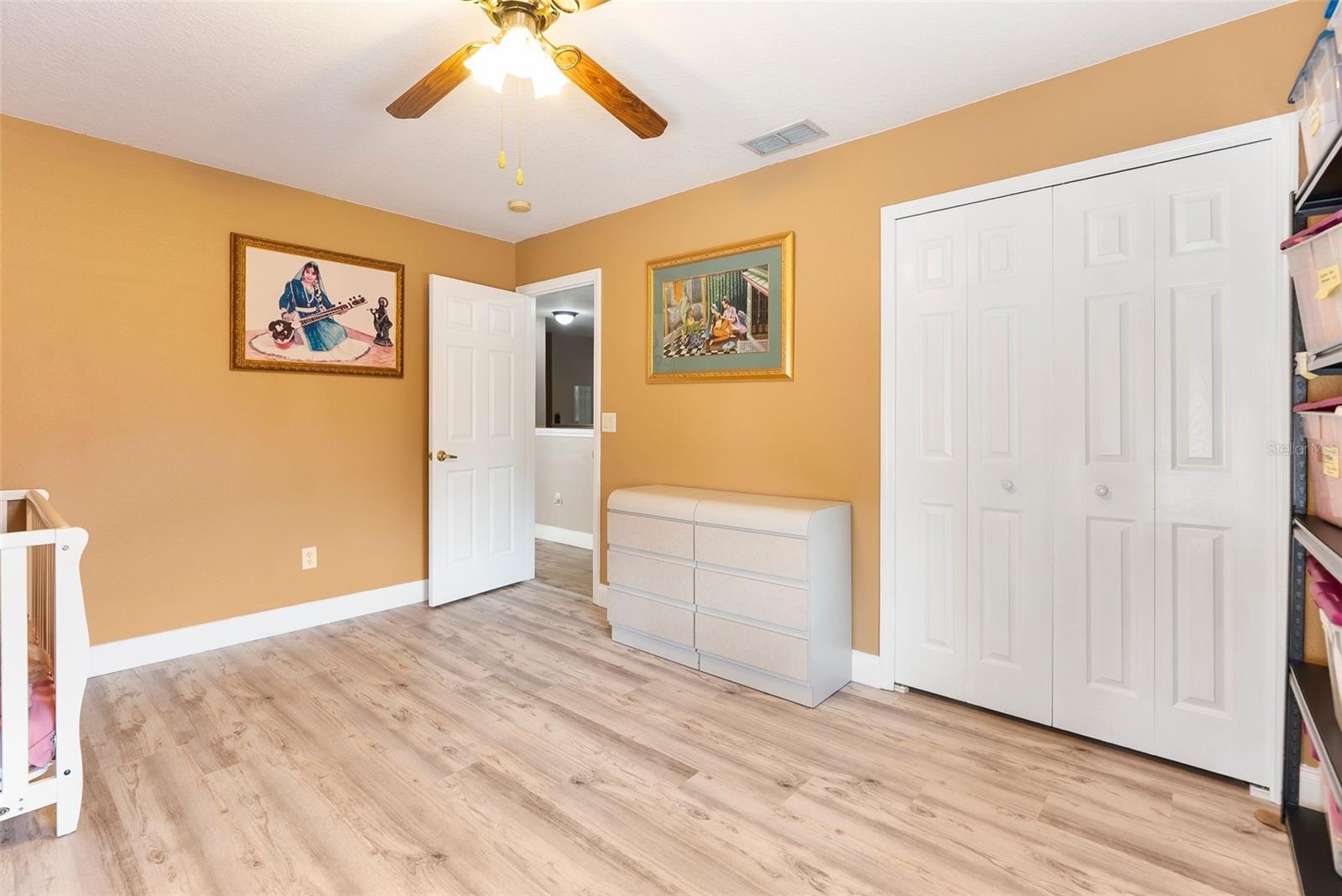 355 TWELVE OAKS DR