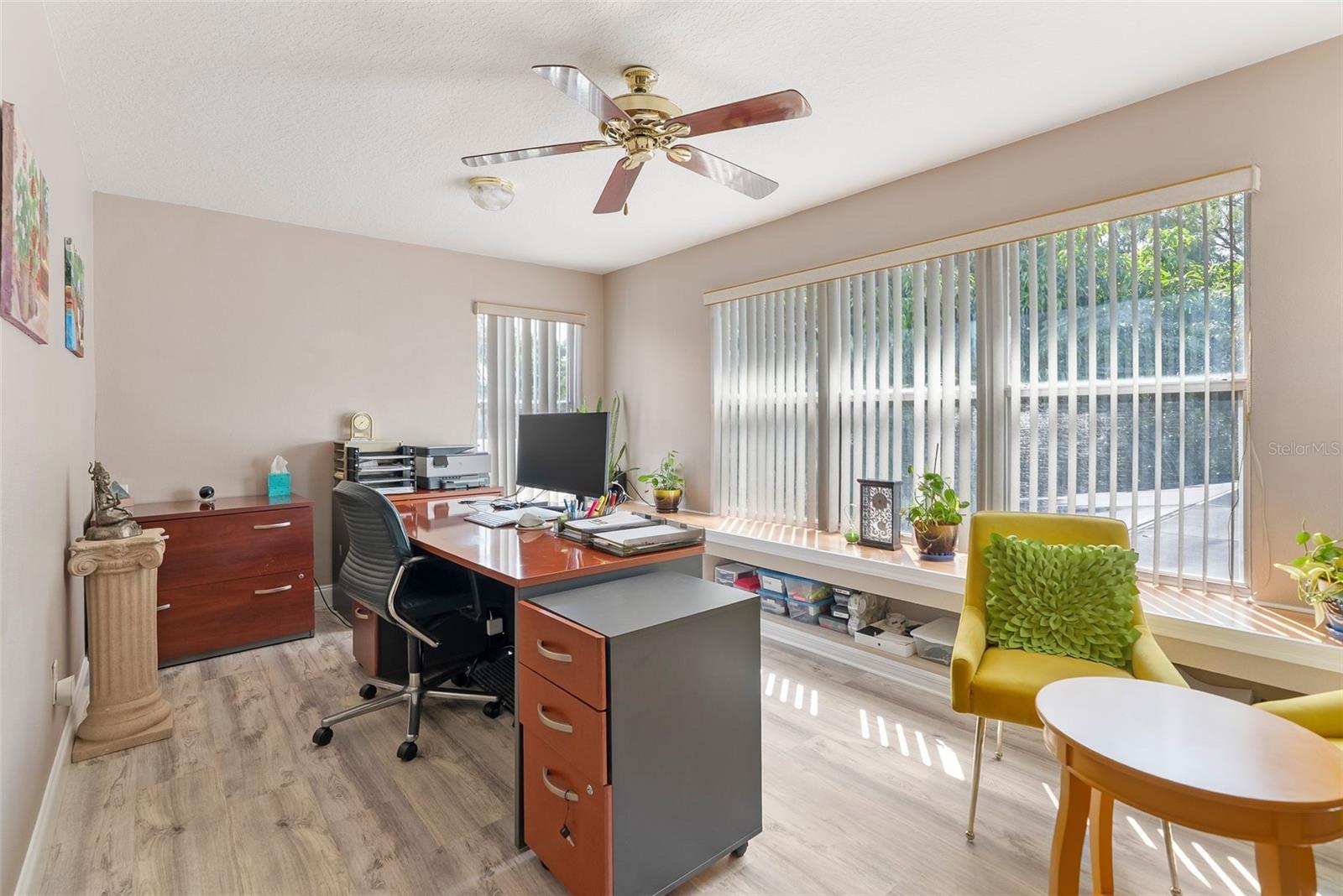 355 TWELVE OAKS DR