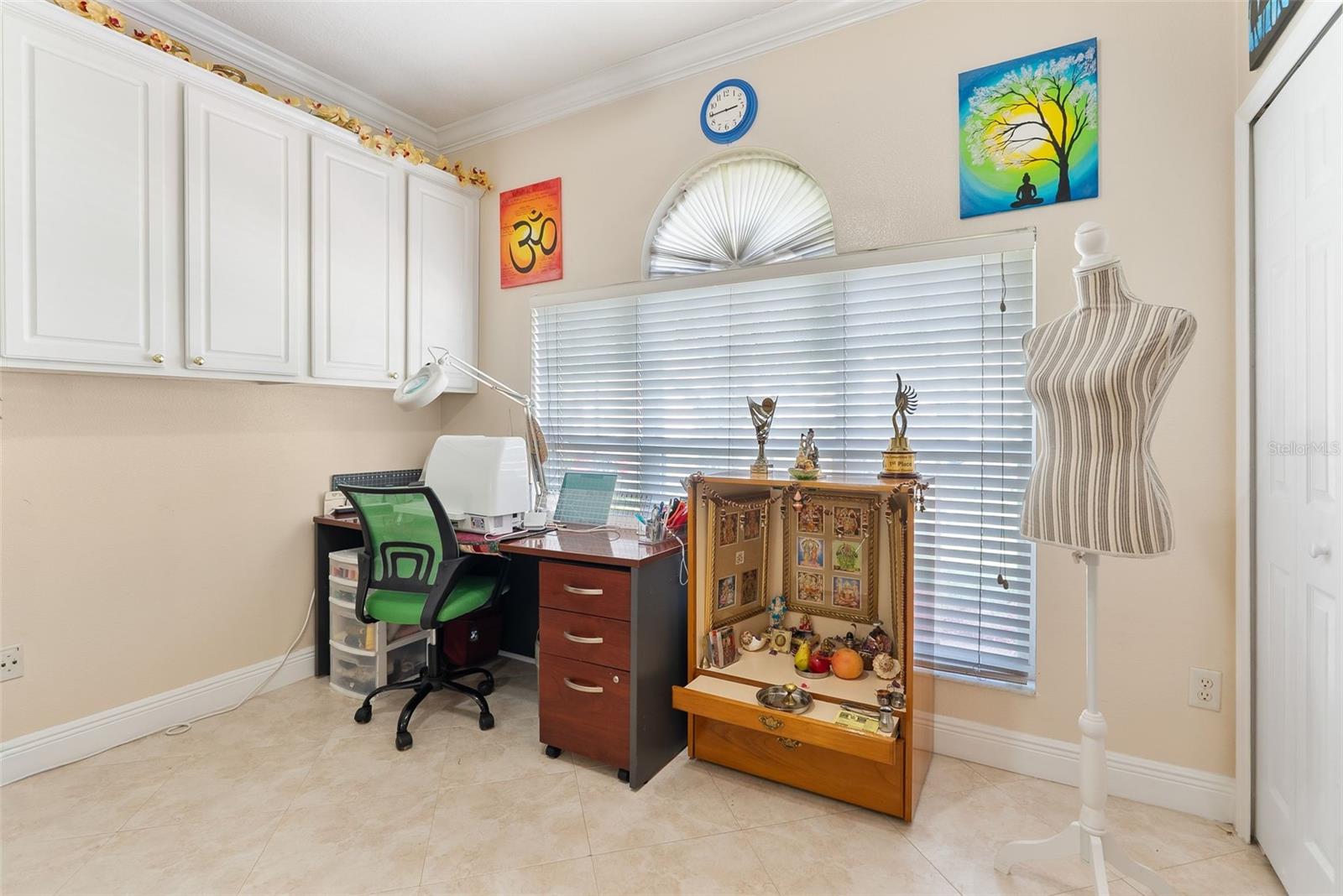 355 TWELVE OAKS DR