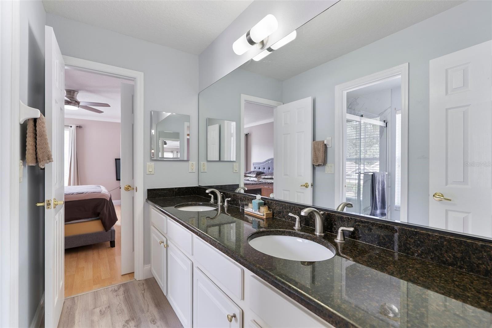 355 TWELVE OAKS DR