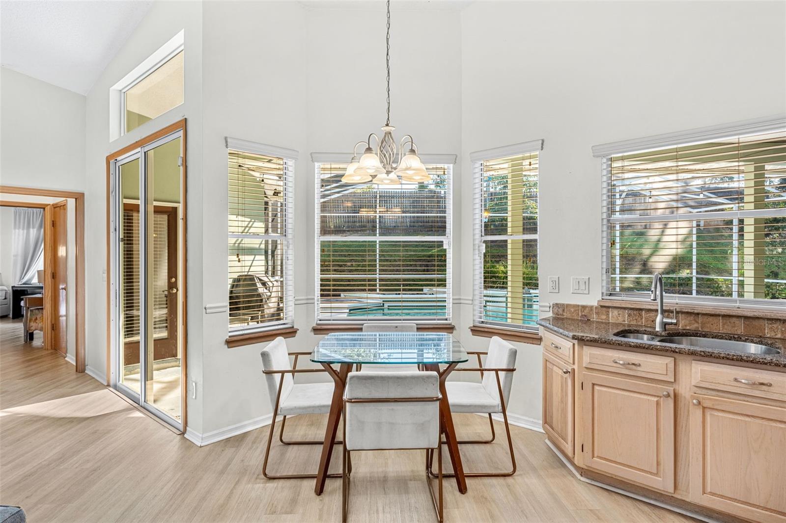 8449 ISLAND PALM CIR