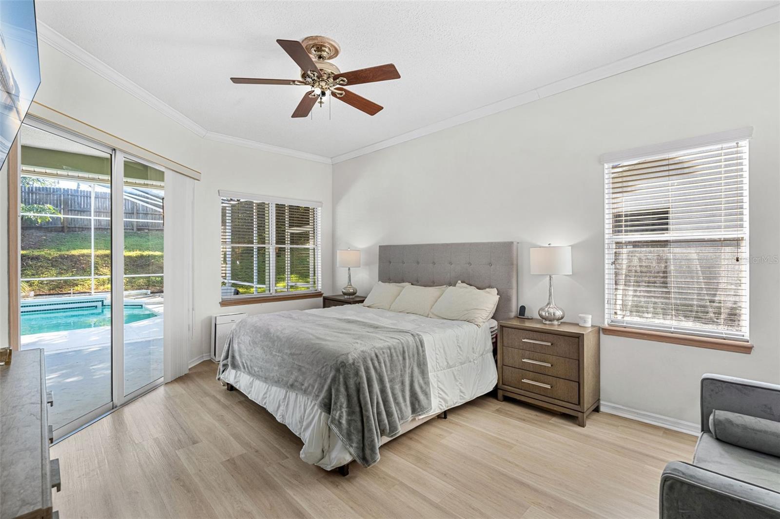 8449 ISLAND PALM CIR