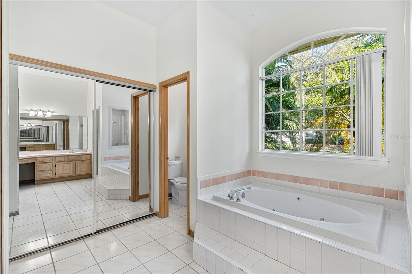 8449 ISLAND PALM CIR