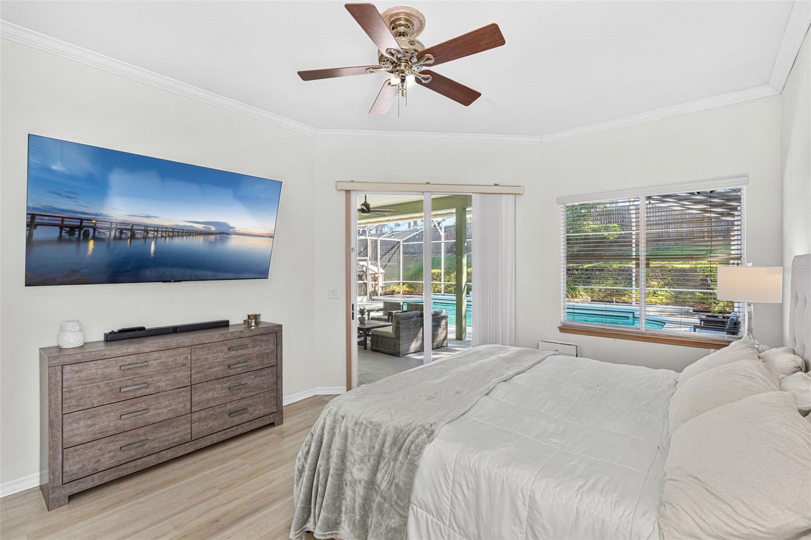 8449 ISLAND PALM CIR