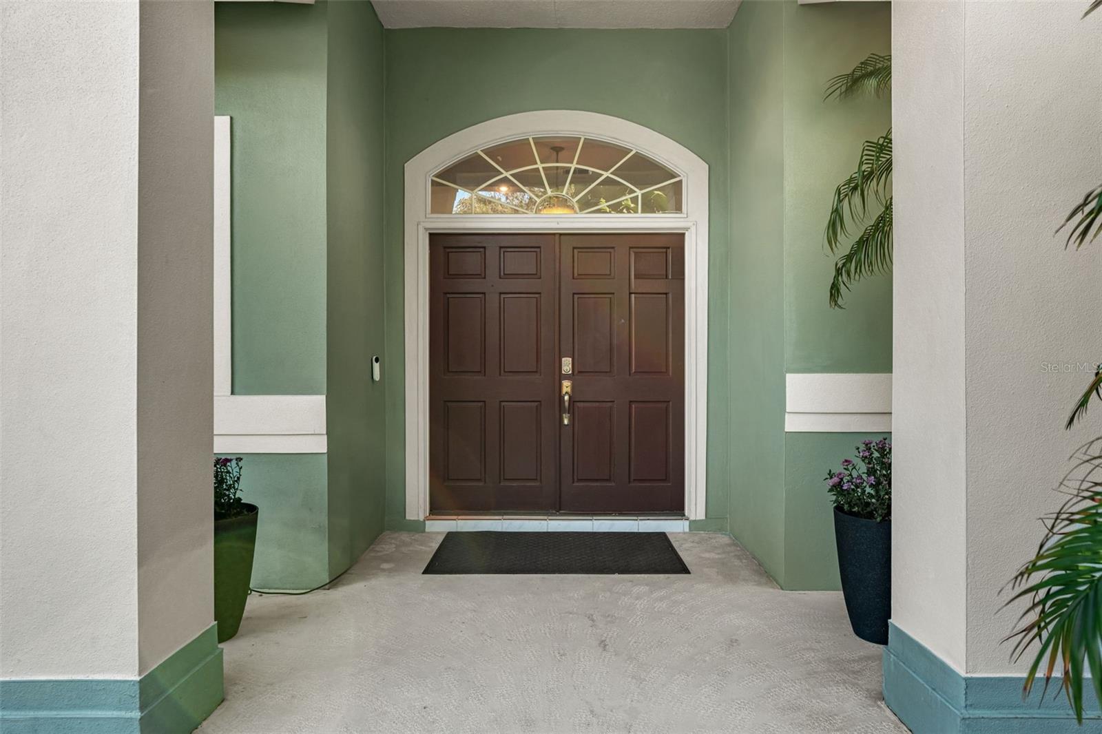 8449 ISLAND PALM CIR