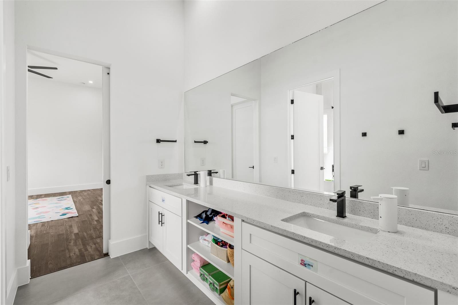 6711 POINT HANCOCK DR