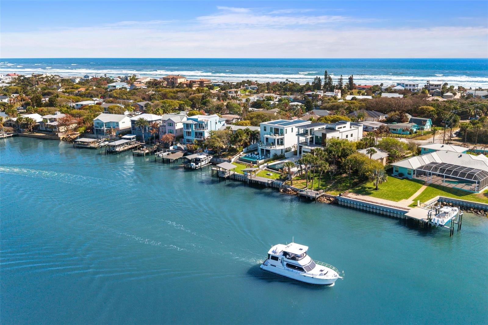 1194 N PENINSULA AVE