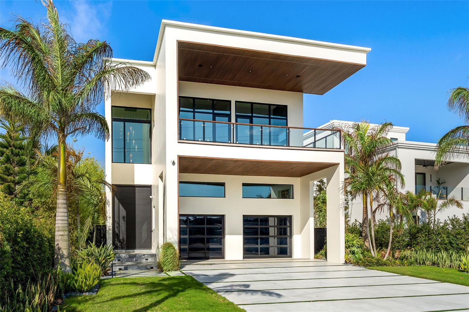 1194 N PENINSULA AVE