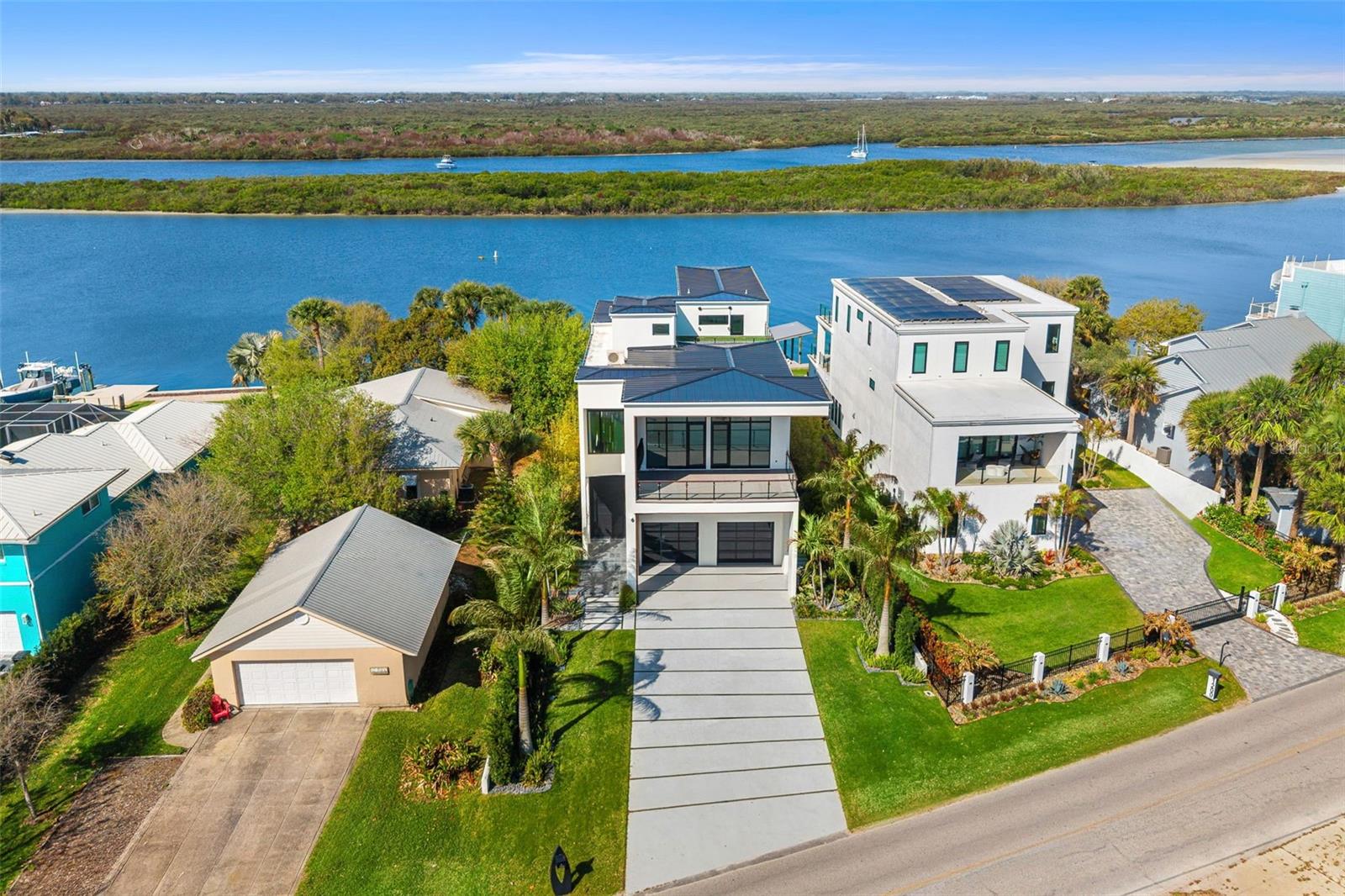 1194 N PENINSULA AVE