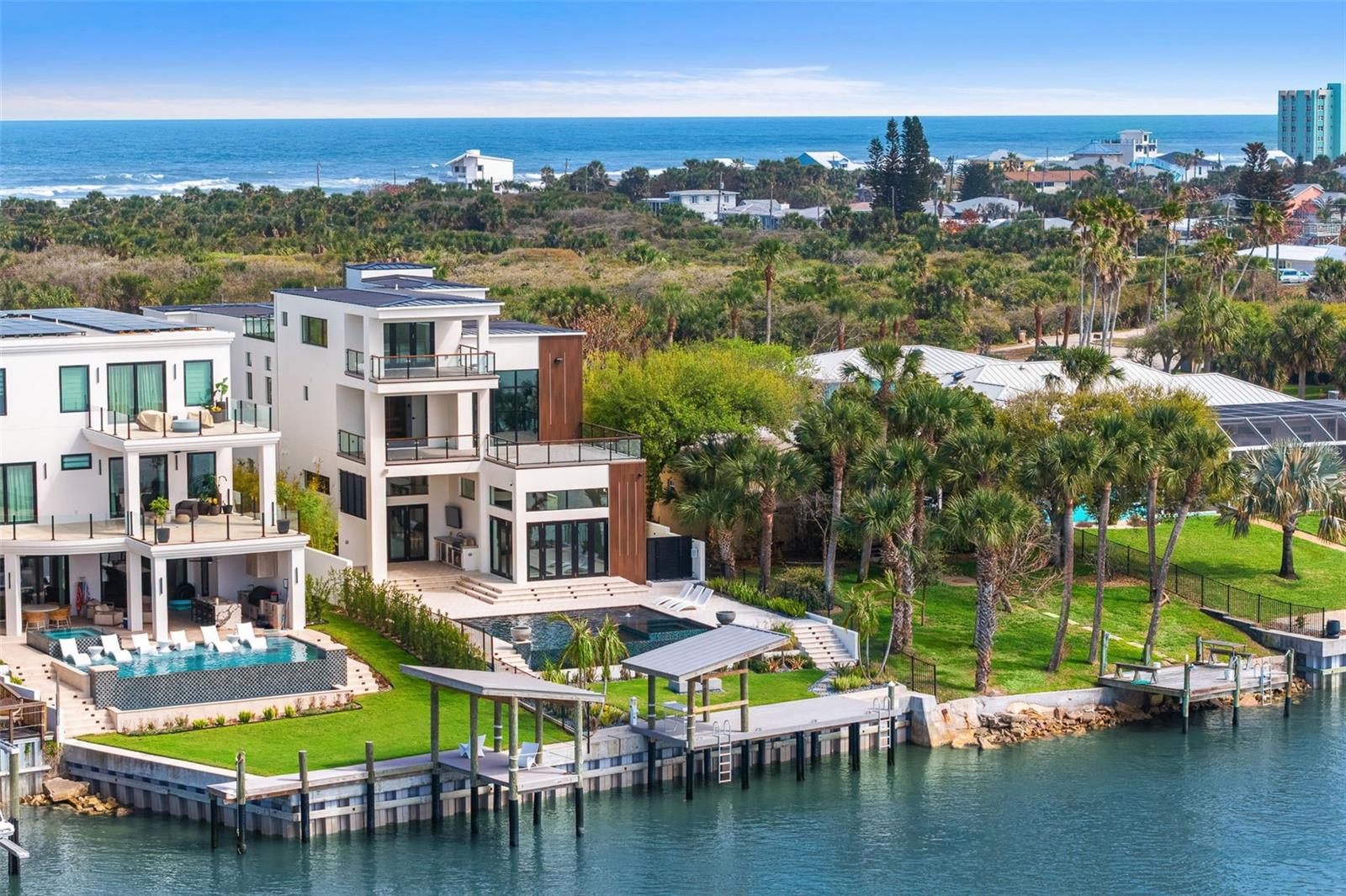 1194 N PENINSULA AVE