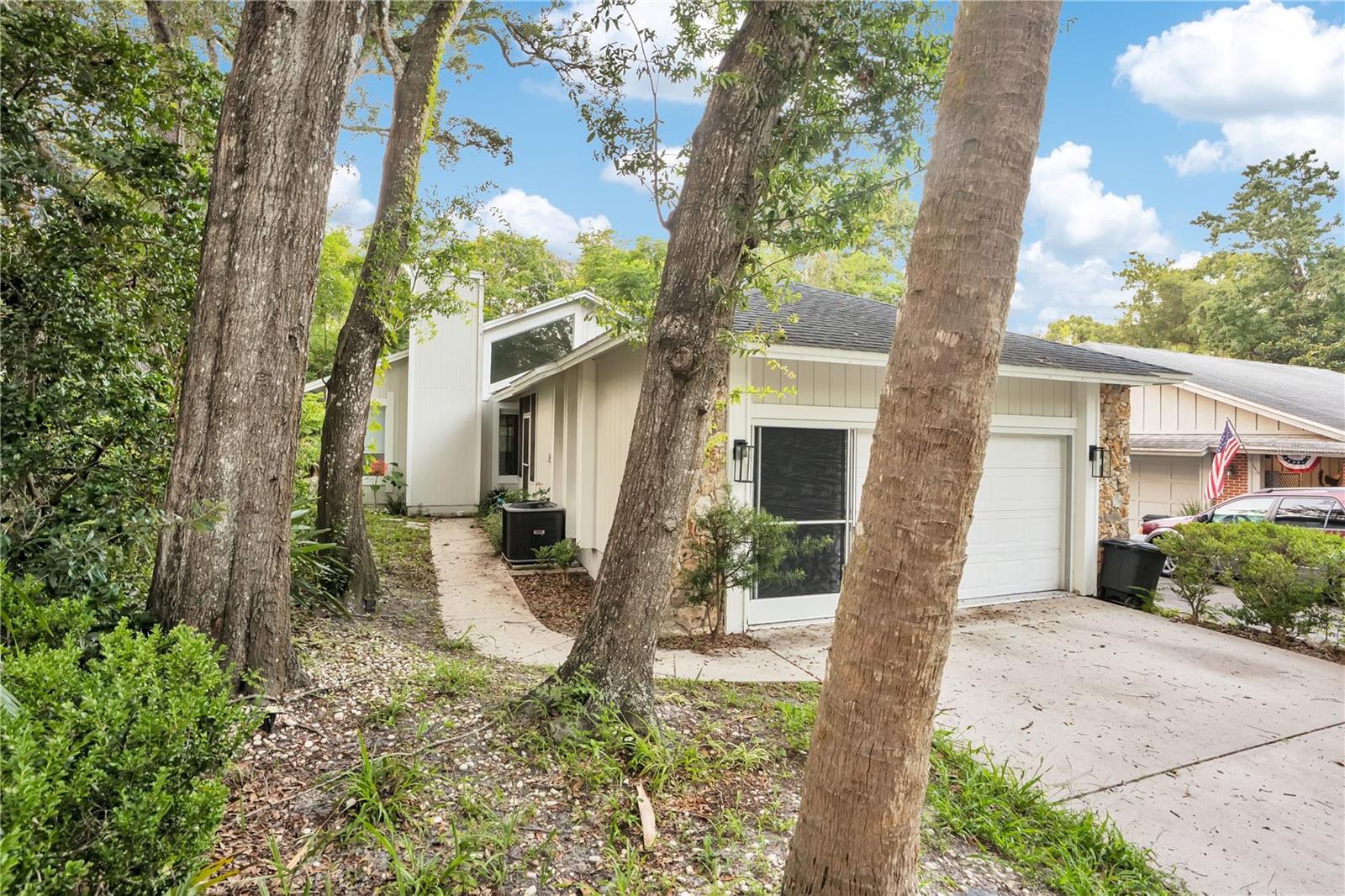16 RAINTREE CT