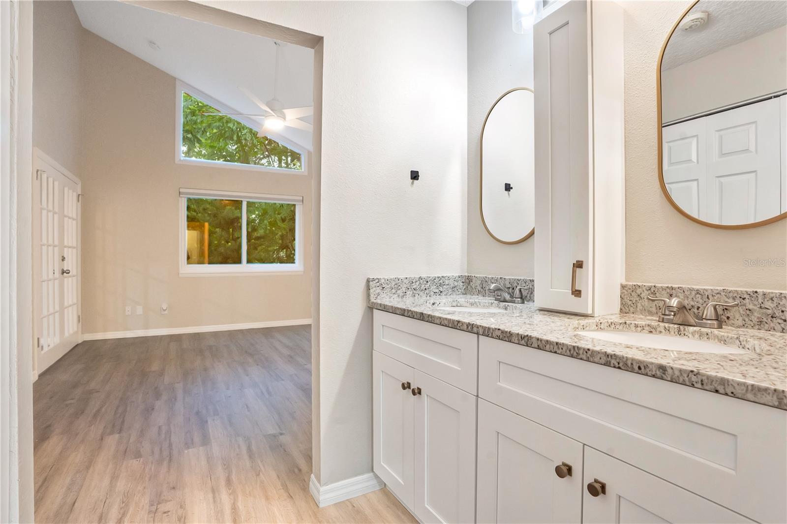 16 RAINTREE CT