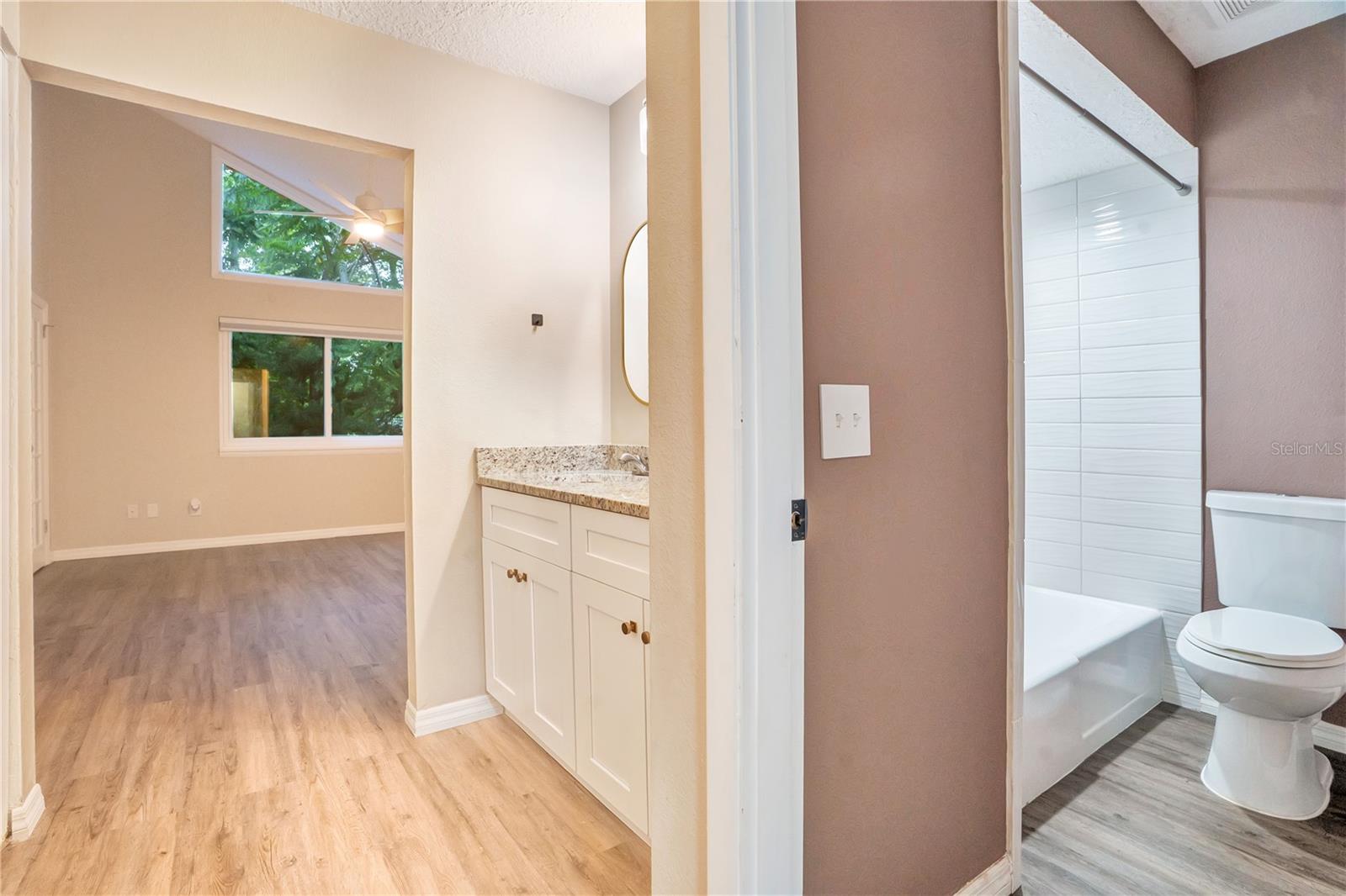 16 RAINTREE CT