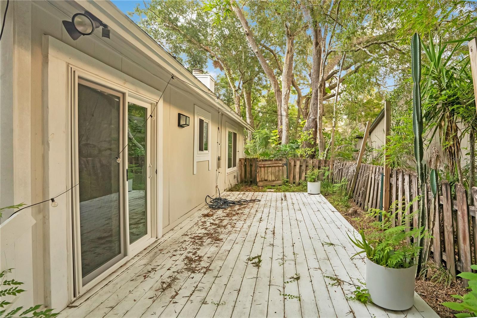16 RAINTREE CT