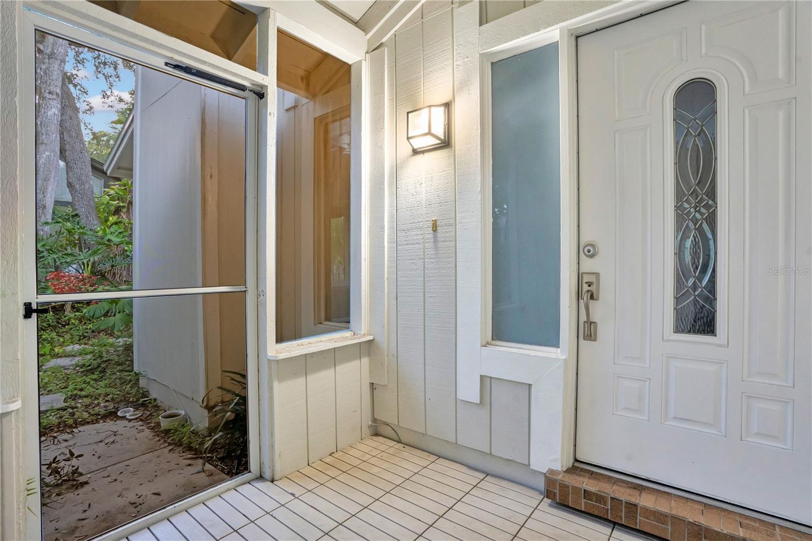 16 RAINTREE CT