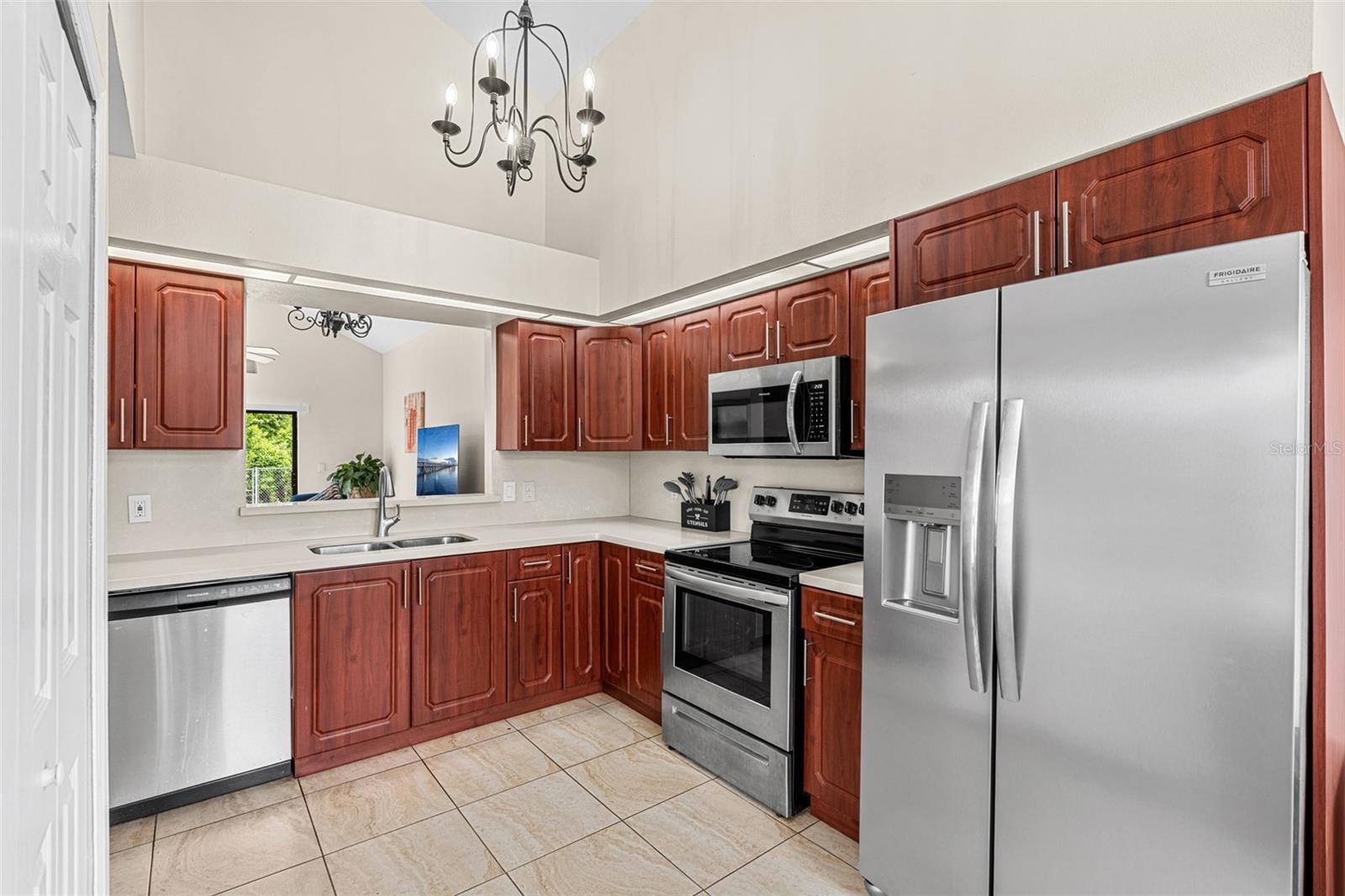 806 VERMONT WOODS LN