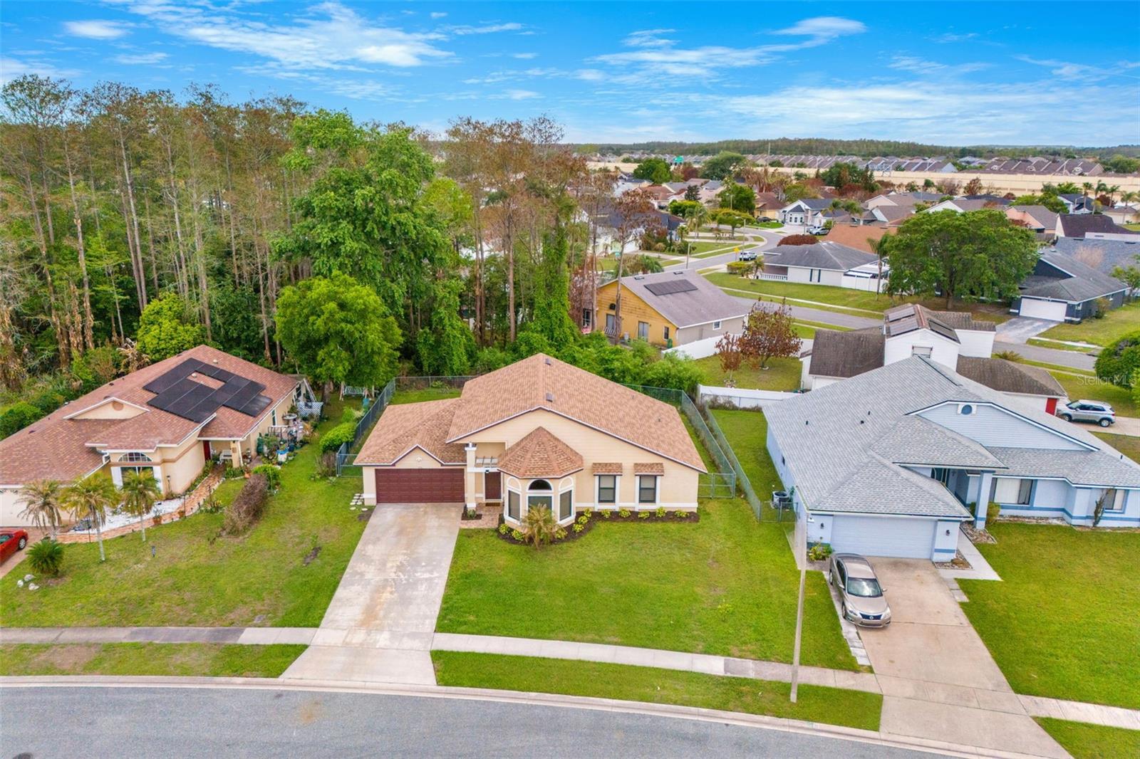 806 VERMONT WOODS LN