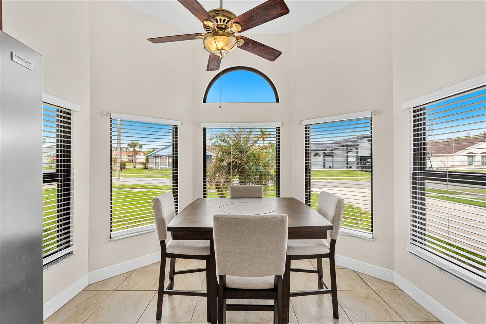 806 VERMONT WOODS LN