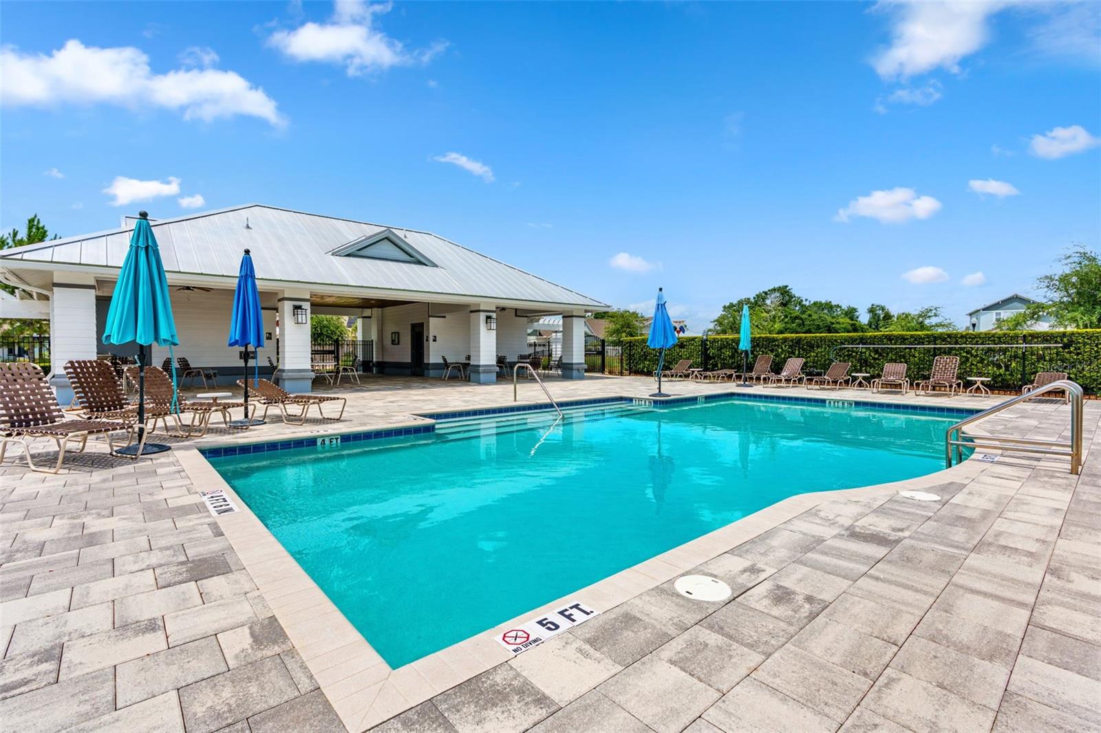 1144 HULL ISLAND DR