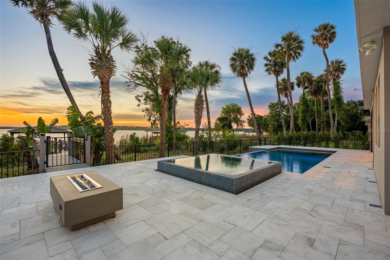 1144 HULL ISLAND DR