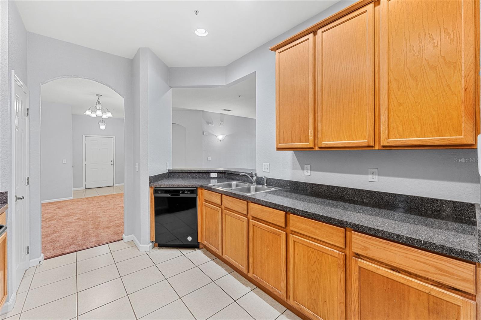 3341 WHITESTONE CIR #108