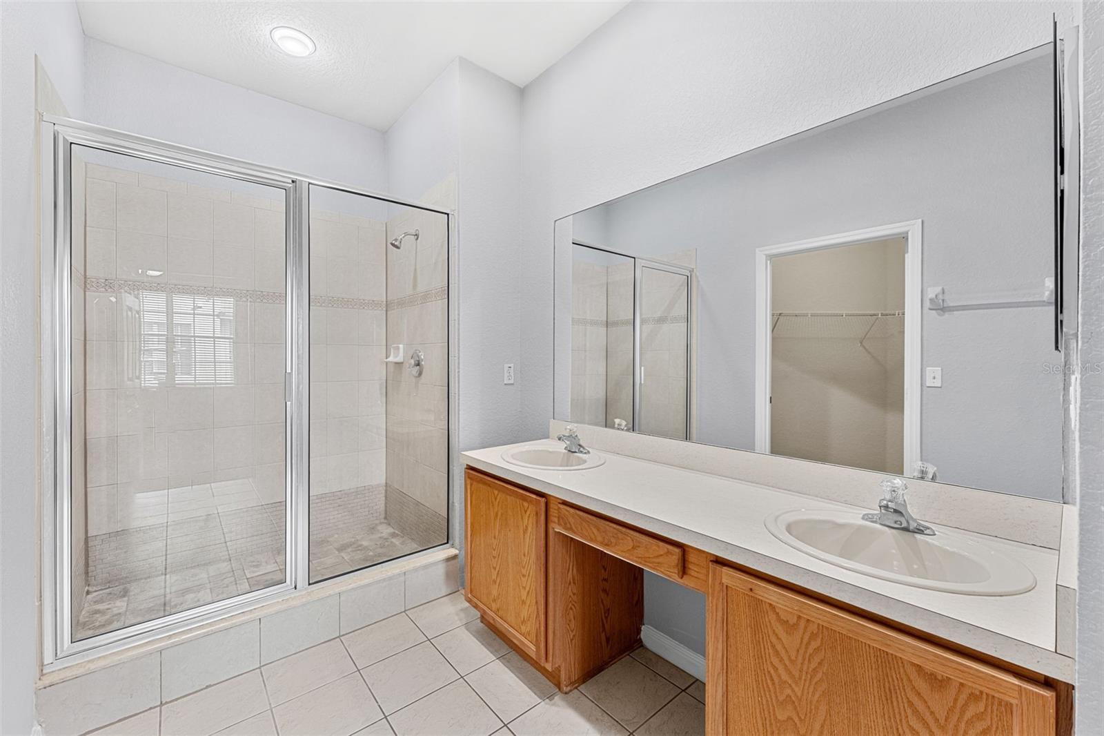 3341 WHITESTONE CIR #108