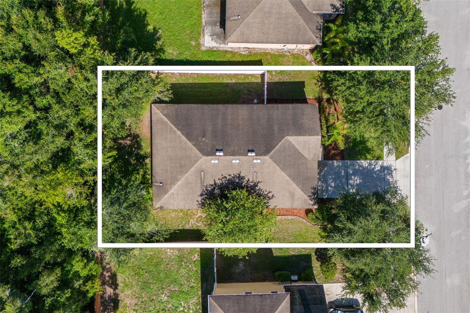 1586 ROSEDOWNE WAY