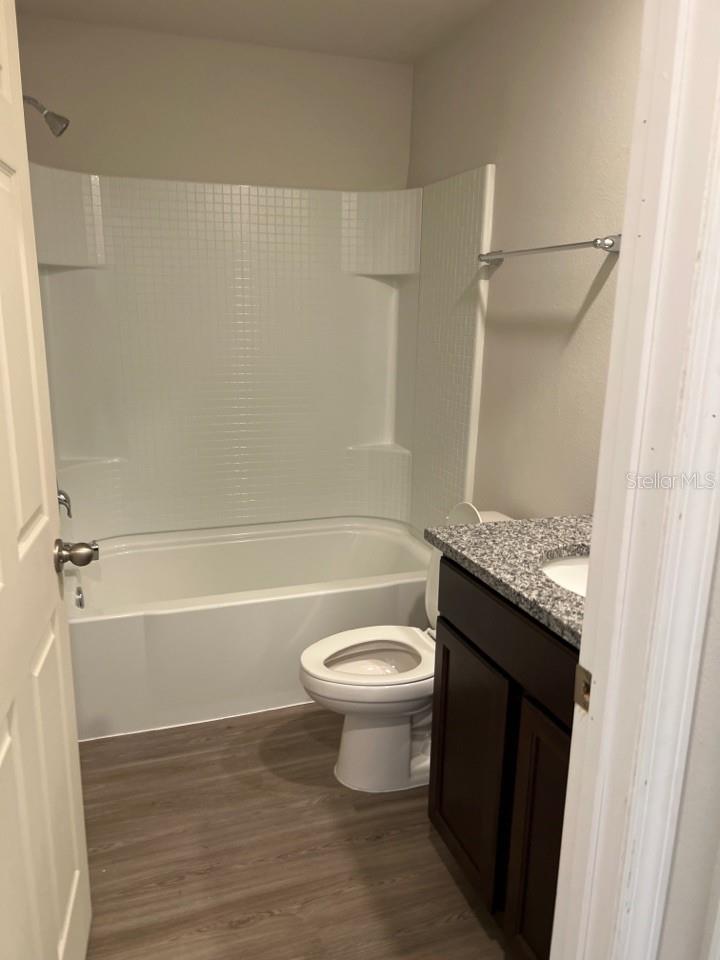 6 UNION CT