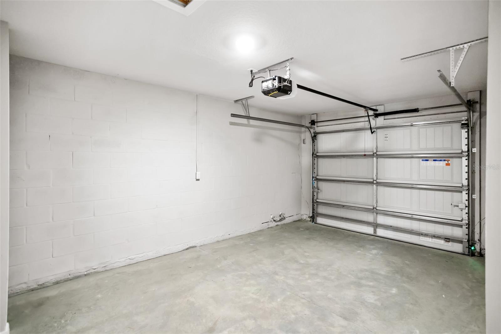 6 UNION CT