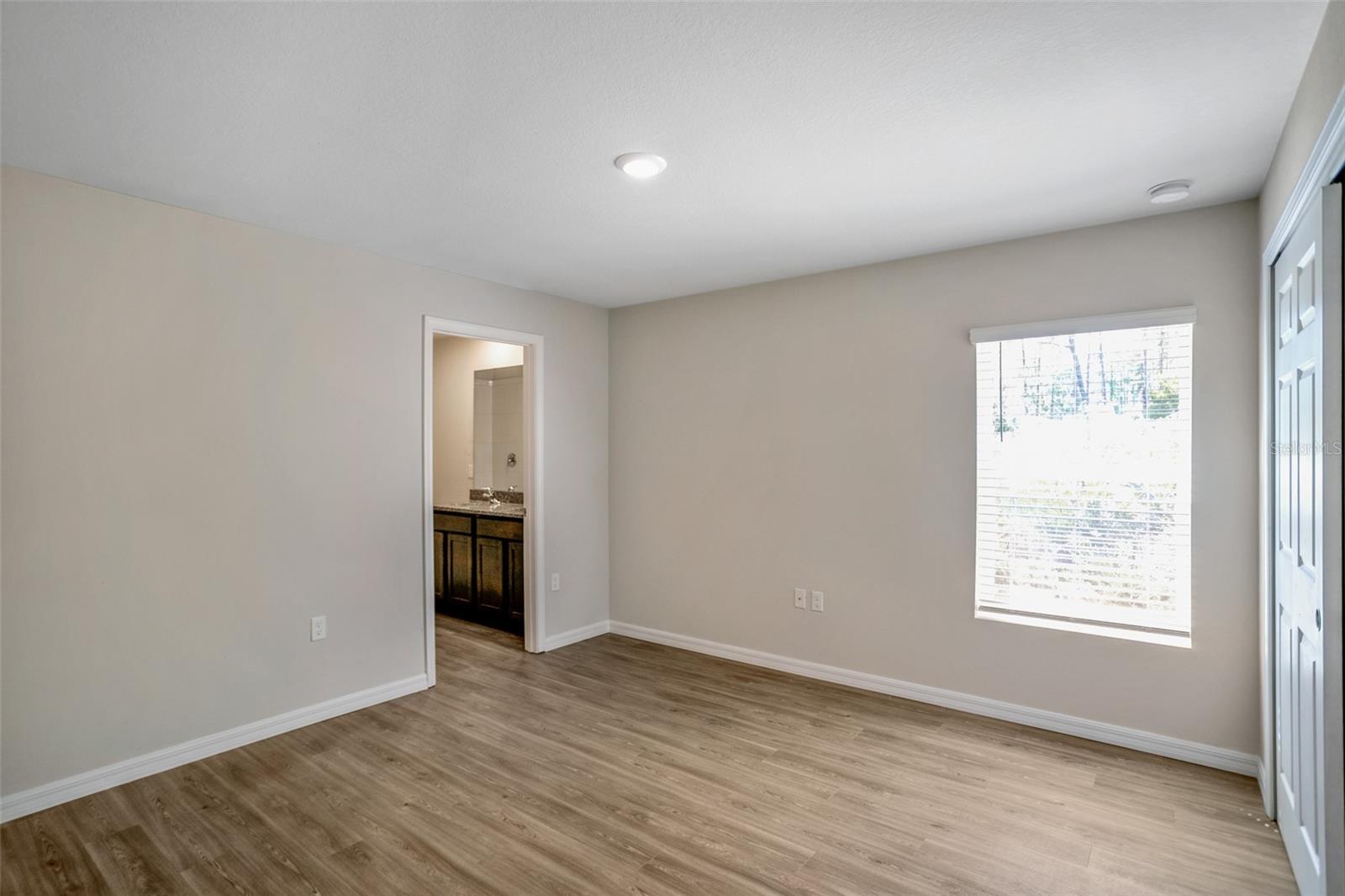 6 UNION CT
