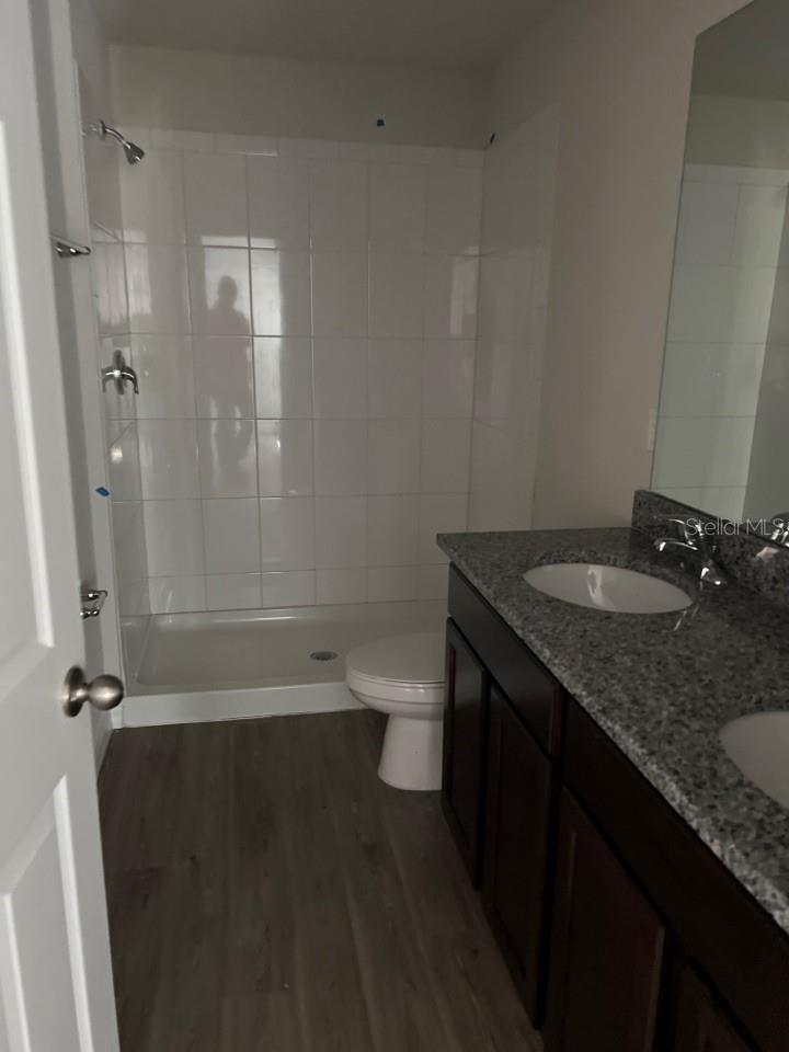 6 UNION CT
