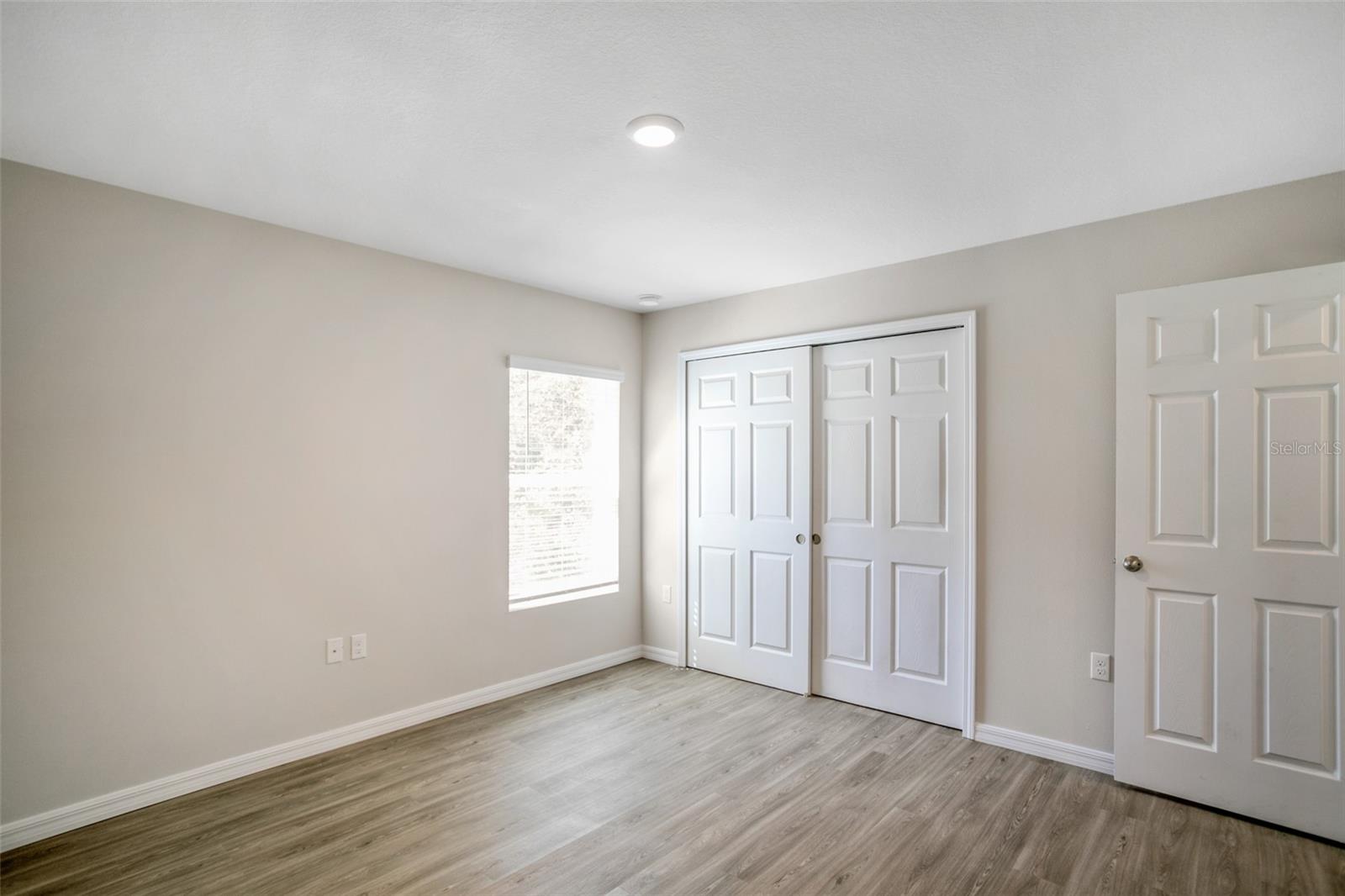 6 UNION CT