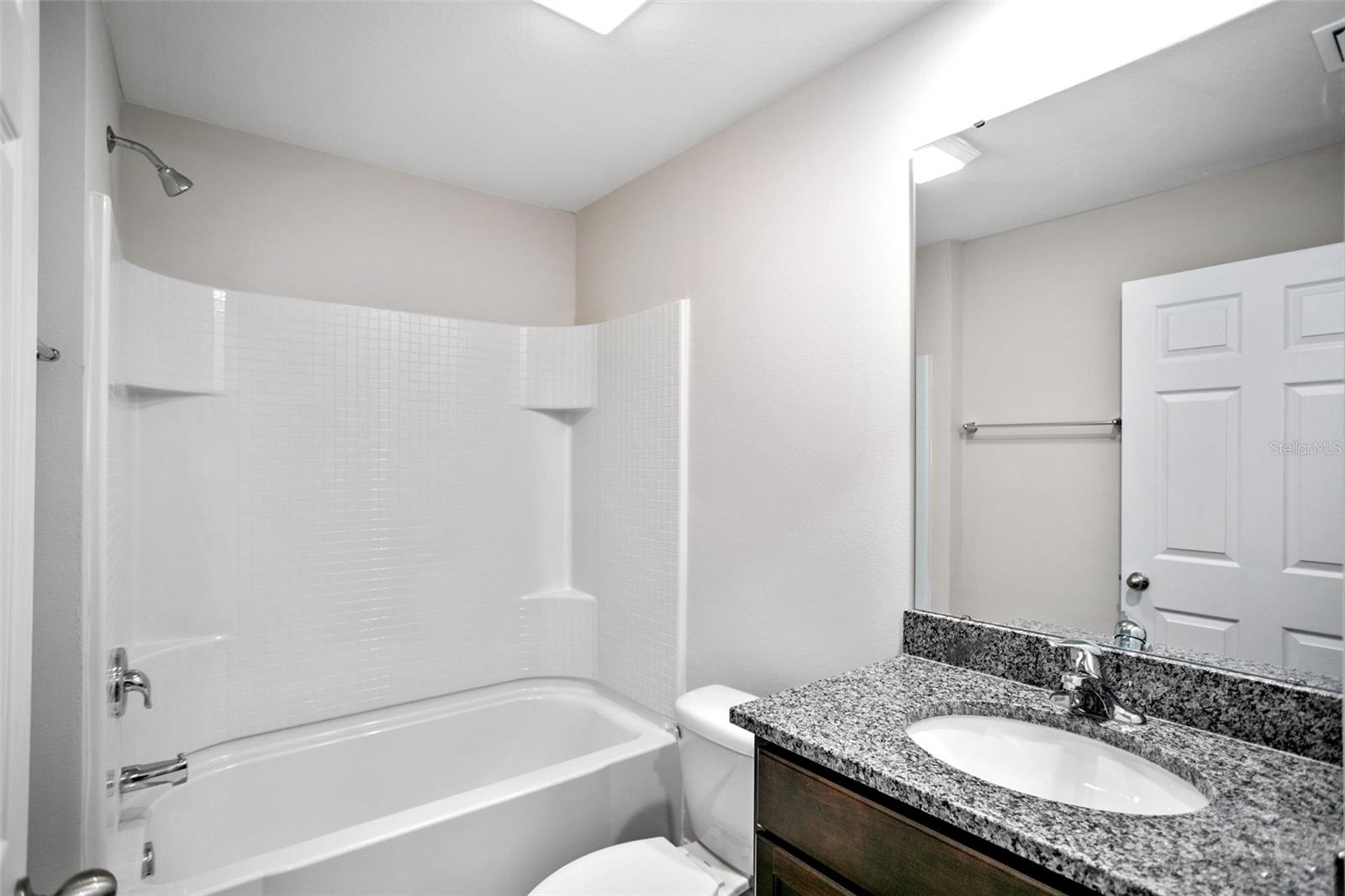 6 UNION CT