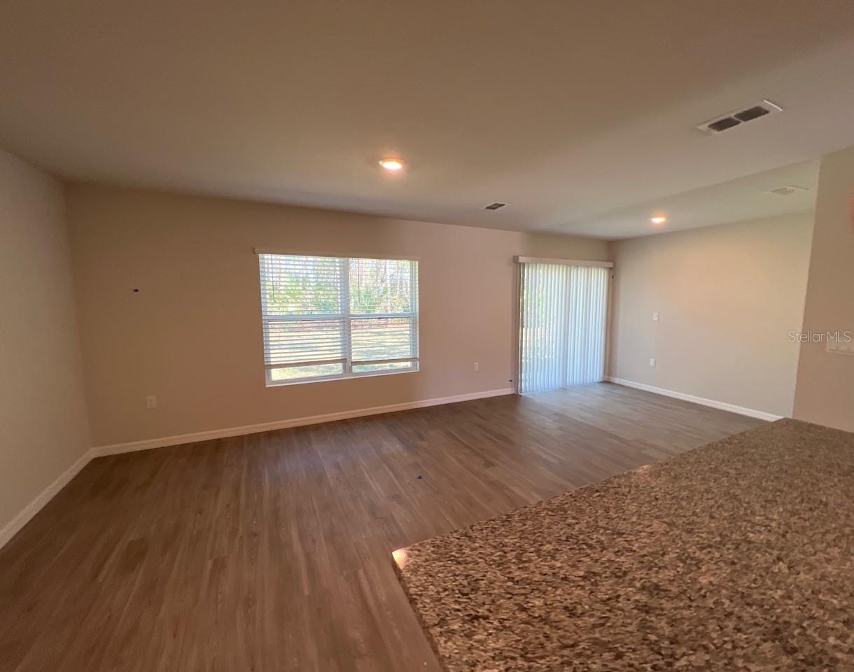 6 UNION CT