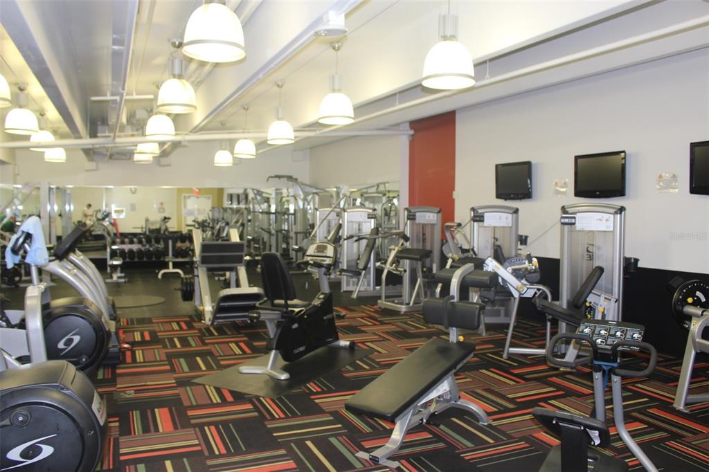 101 S EOLA DR #607