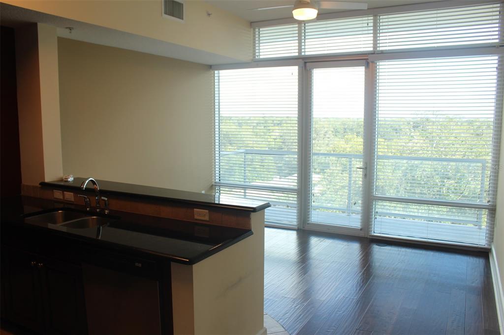 101 S EOLA DR #607