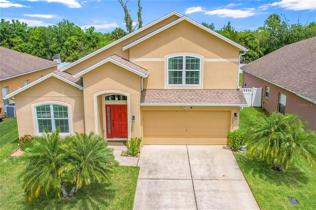 1135 HACIENDA CIR