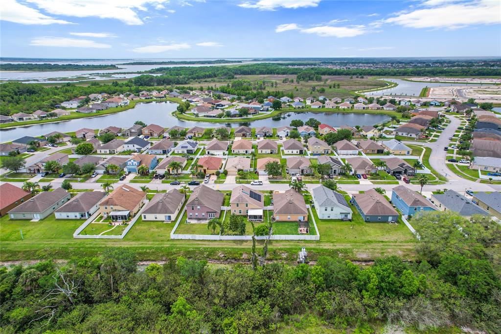 1135 HACIENDA CIR