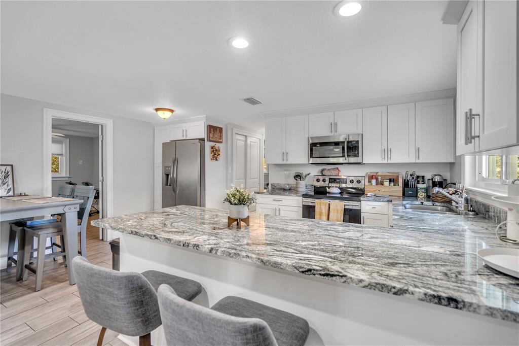 126 DAVENPORT AVE NE