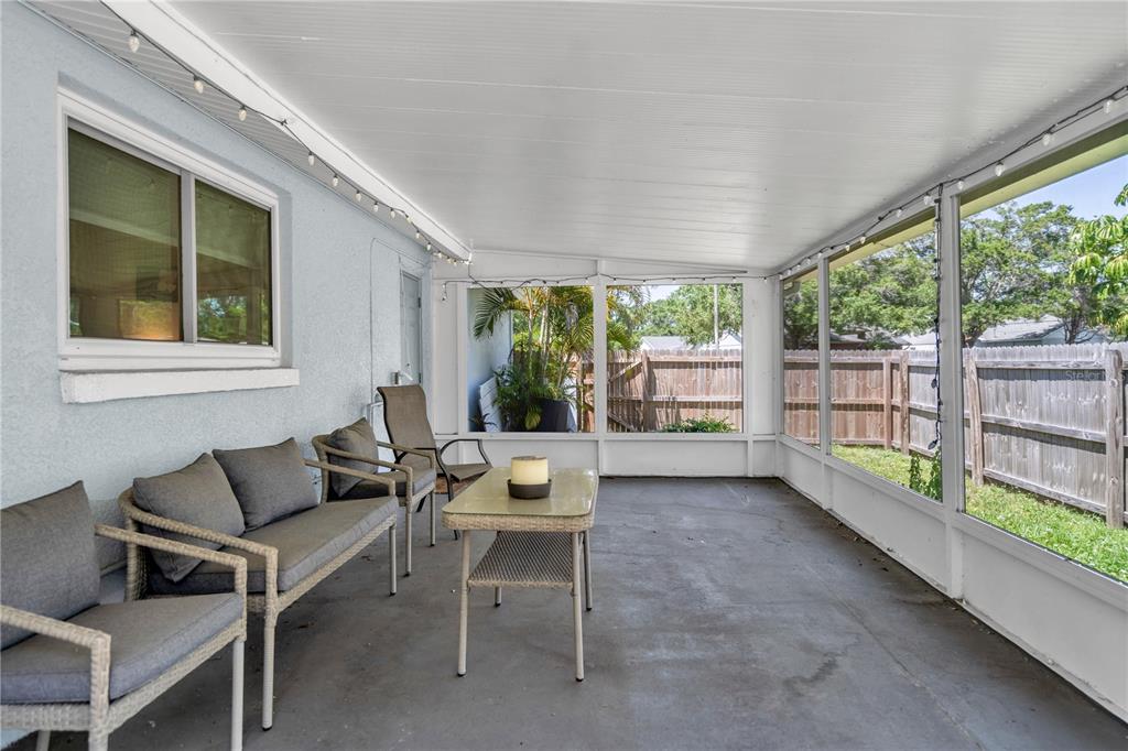 126 DAVENPORT AVE NE