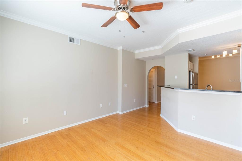 501 KNIGHTS RUN AVE #2106