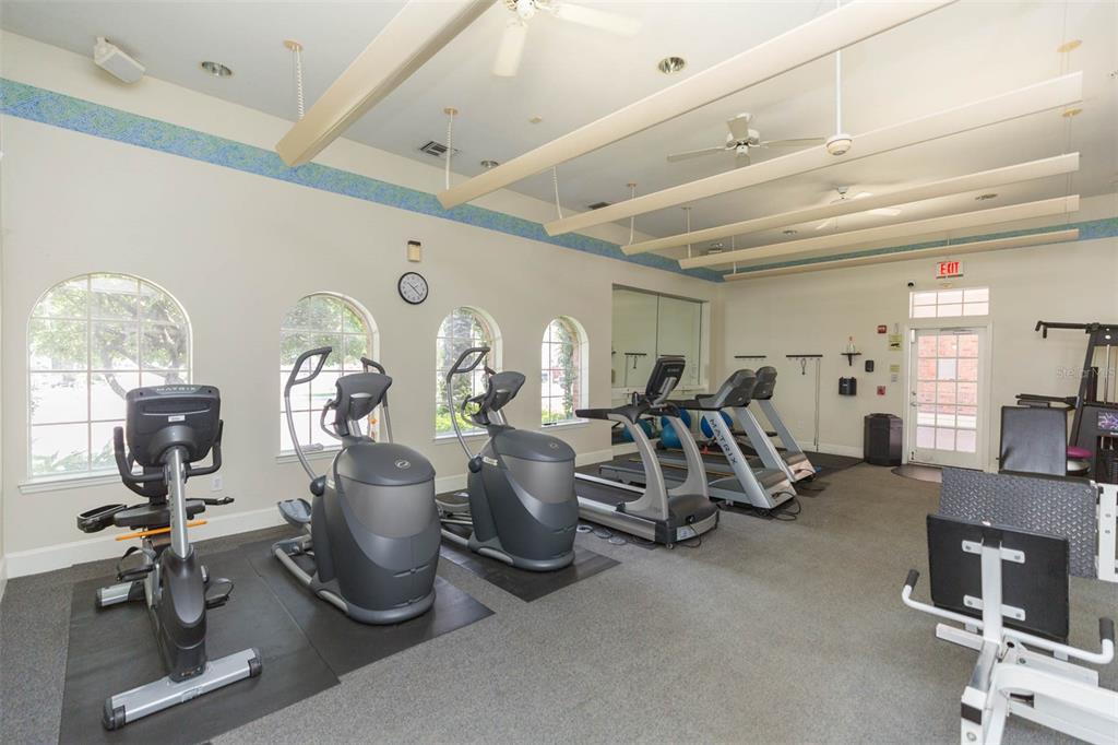 501 KNIGHTS RUN AVE #2106