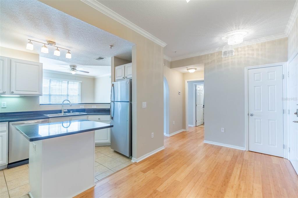 501 KNIGHTS RUN AVE #2106